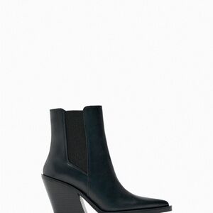 ZARA Black Leather Heeled Cowboy Ankle Boots (Pre owned)